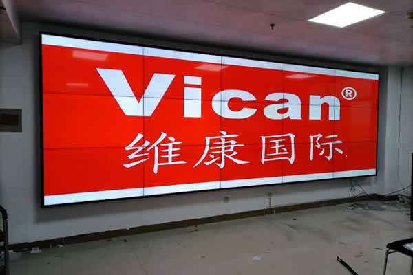 液晶拼接屏出現(xiàn)黑屏或閃屏怎么解決？