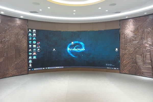 會(huì)議顯示大屏使用LED屏幕好，還是拼接屏好？